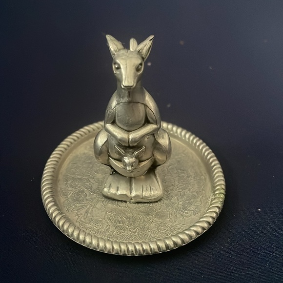 Vintage Silver-plate 3.5" Kangaroo  Dish Ring Holder - Picture 2 of 5